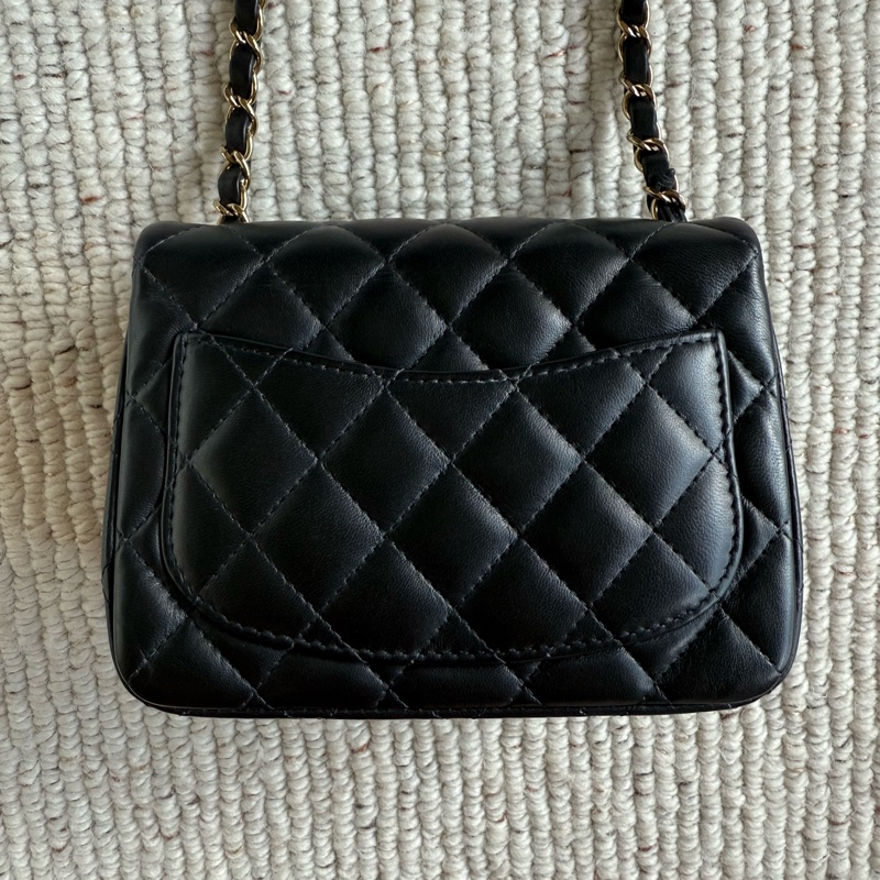 CHANEL MINI COCO黑色羊皮金釦金鍊肩背斜背包17公分方胖子-3