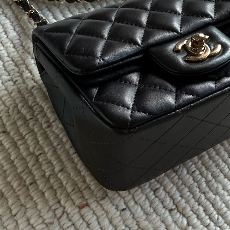 CHANEL MINI COCO黑色羊皮金釦金鍊肩背斜背包17公分方胖子-7