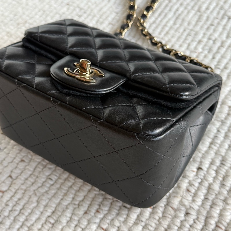 CHANEL MINI COCO黑色羊皮金釦金鍊肩背斜背包17公分方胖子-8