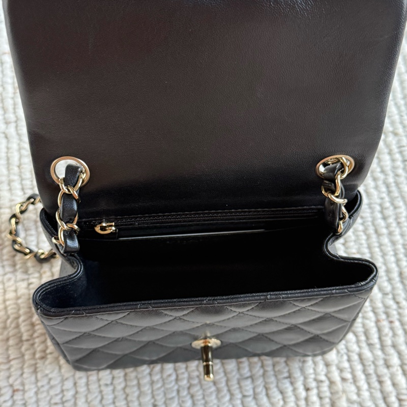 CHANEL MINI COCO黑色羊皮金釦金鍊肩背斜背包17公分方胖子-10