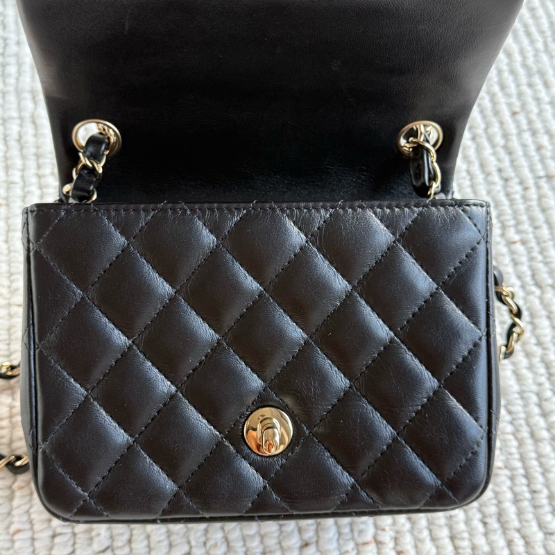 CHANEL MINI COCO黑色羊皮金釦金鍊肩背斜背包17公分方胖子-11