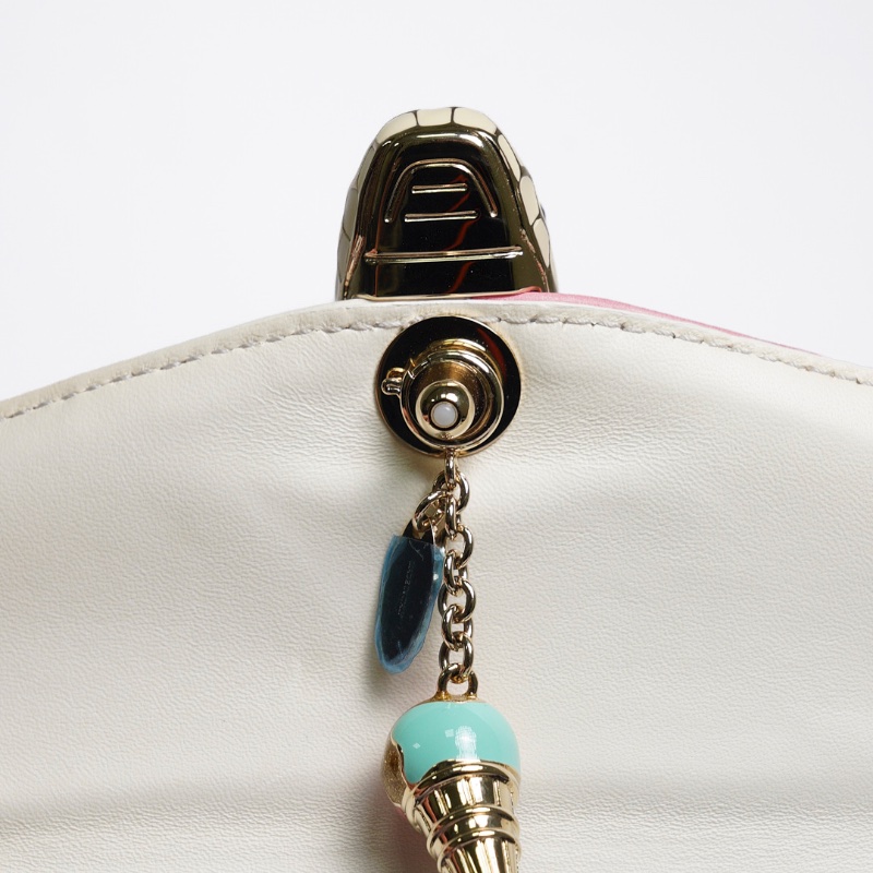 BVLGARI限量情人節鏈條包-3