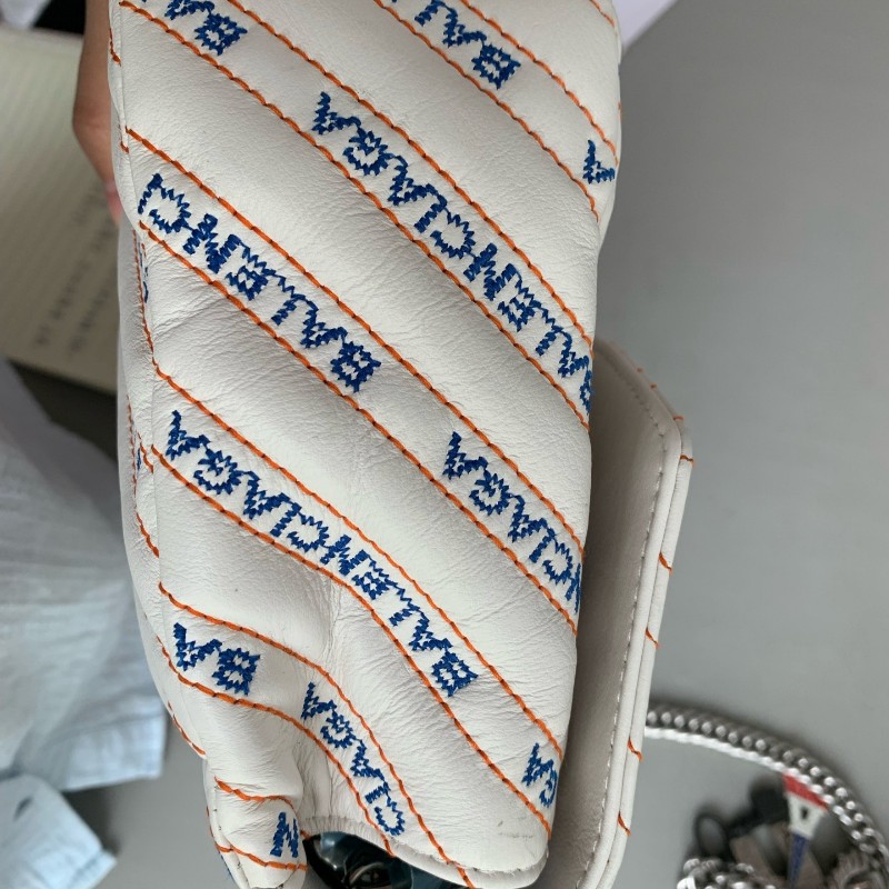 Balenciaga 巴黎世家 限量款 徽章链条包 肩背包-12