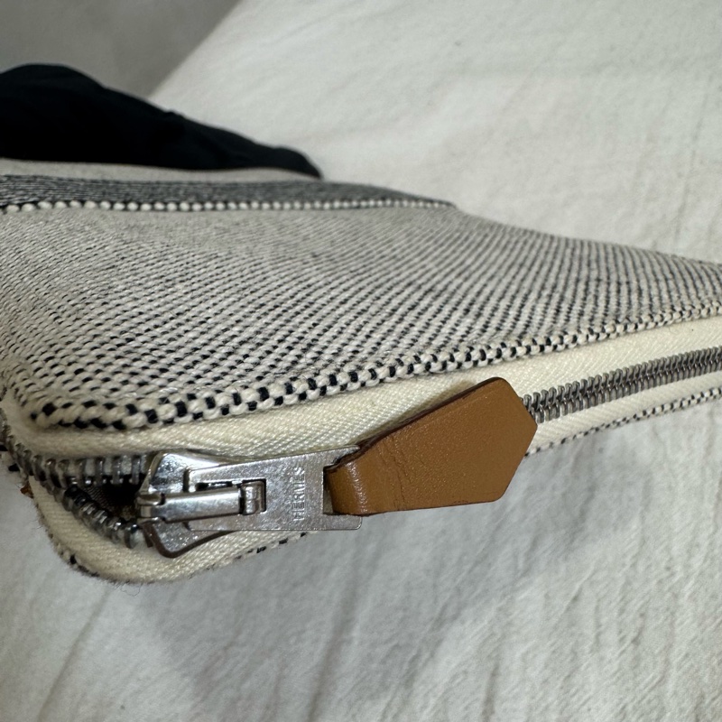 Hermes 黑拼色帆布亞麻ㄇ字拉鏈多功能手拿包-6