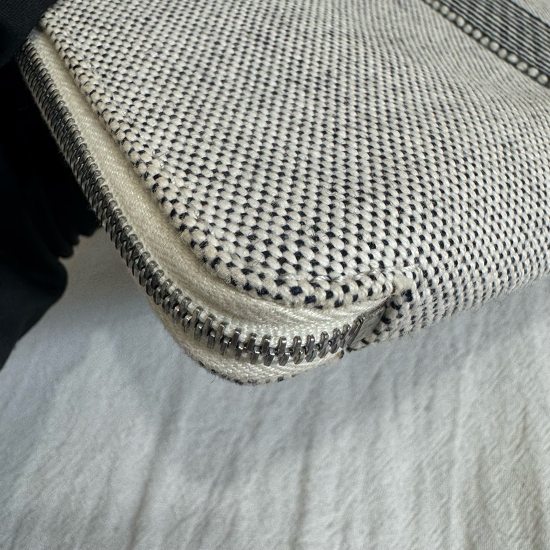 Hermes 黑拼色帆布亞麻ㄇ字拉鏈多功能手拿包-15