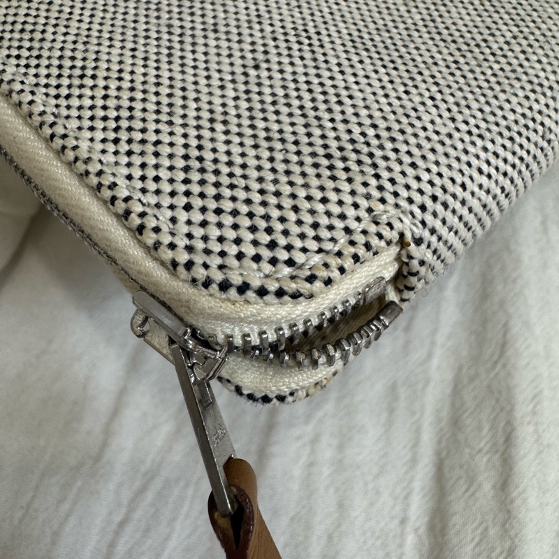 Hermes 黑拼色帆布亞麻ㄇ字拉鏈多功能手拿包-17