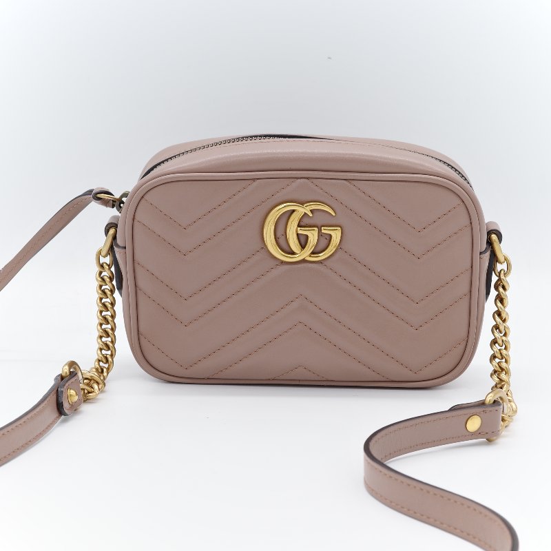 🌟超級新🌟【CP 精選🌟小編推薦】Gucci 古馳 Marmont 馬蒙18cm  奶咖色 牛皮 GG 金釦 鏈條包 相機包 斜跨包-1
