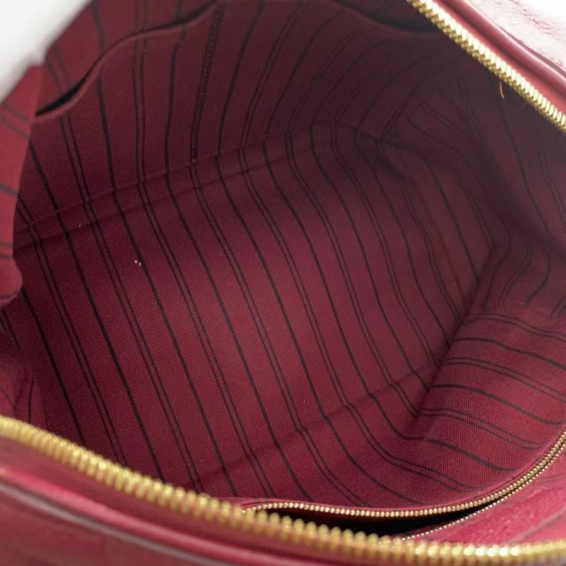 二手 LVSpeedy25 酒紅色枕頭包經典牛皮老花壓紋手提包斜挎包女款，經典必入百搭便攜～通勤必備款～有鎖鑰匙～尺寸約：25×19×15cm-4