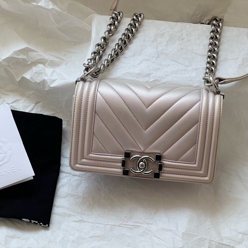 Chanel香奈兒 炫彩珠光色v紋leboy小號鏈條單肩包 25開有卡-0