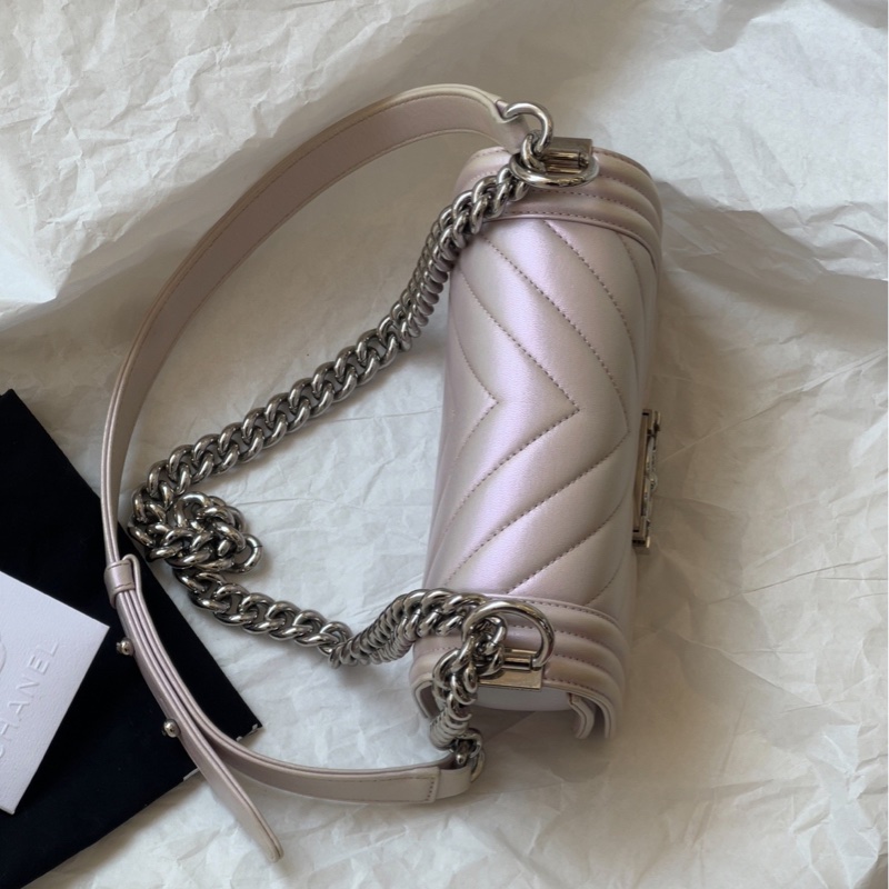 Chanel香奈兒 炫彩珠光色v紋leboy小號鏈條單肩包 25開有卡-2