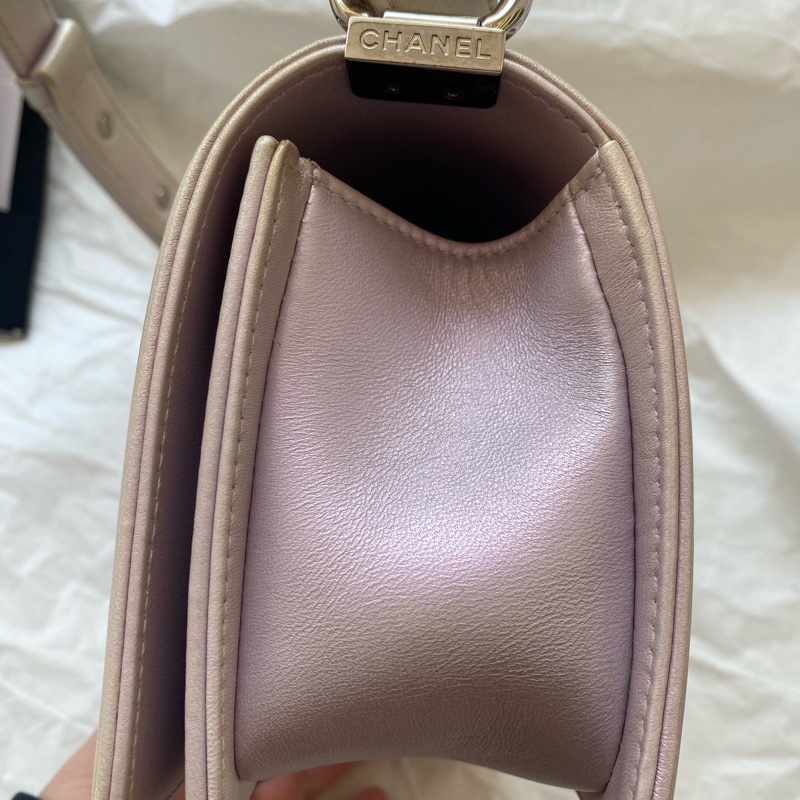 Chanel香奈兒 炫彩珠光色v紋leboy小號鏈條單肩包 25開有卡-7