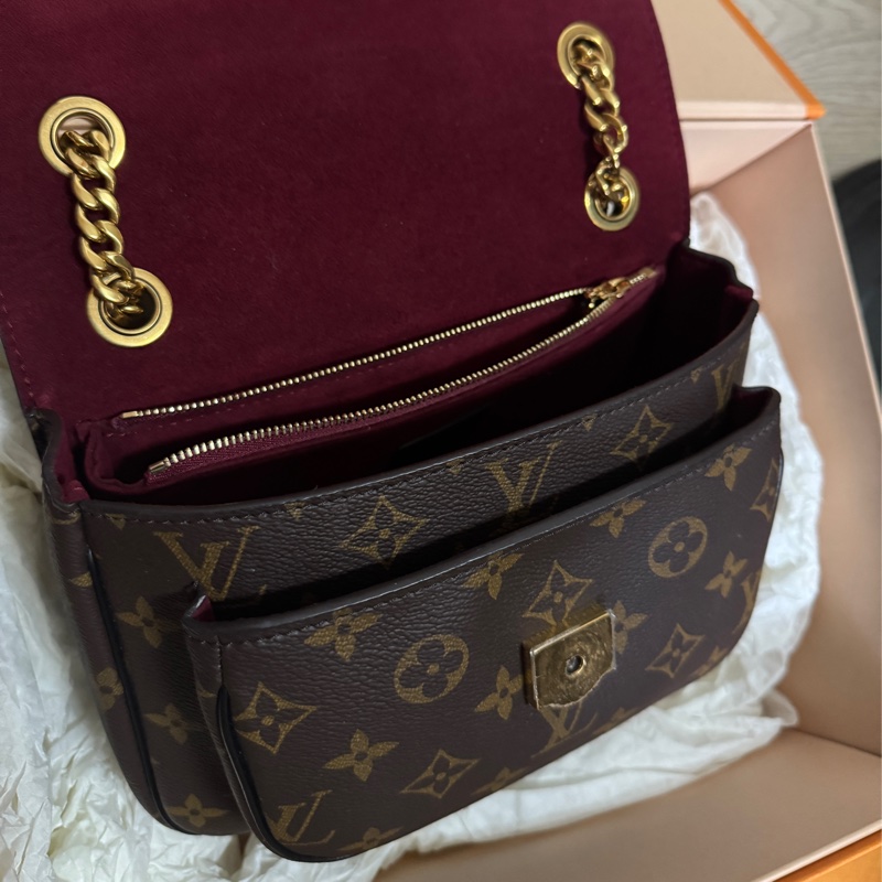 LV PASSY 郵差包-2