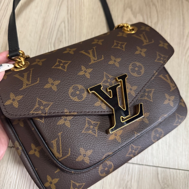 LV PASSY 郵差包-5