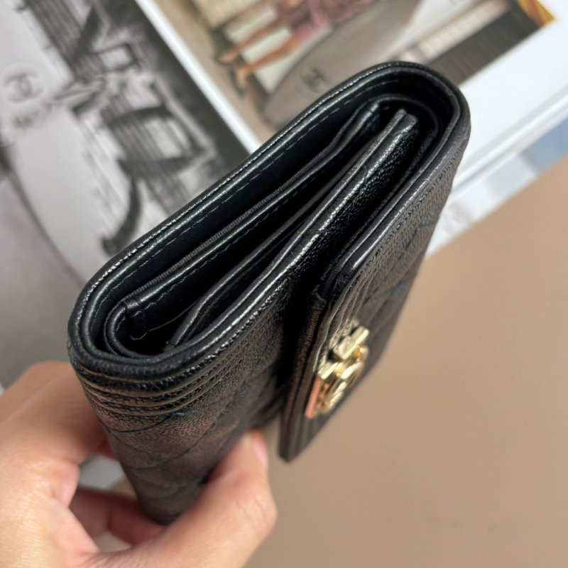 ::CHANEL:: BOY 金釦經典小型口蓋皮夾-6