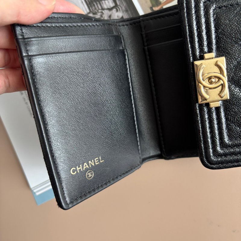 ::CHANEL:: BOY 金釦經典小型口蓋皮夾-14