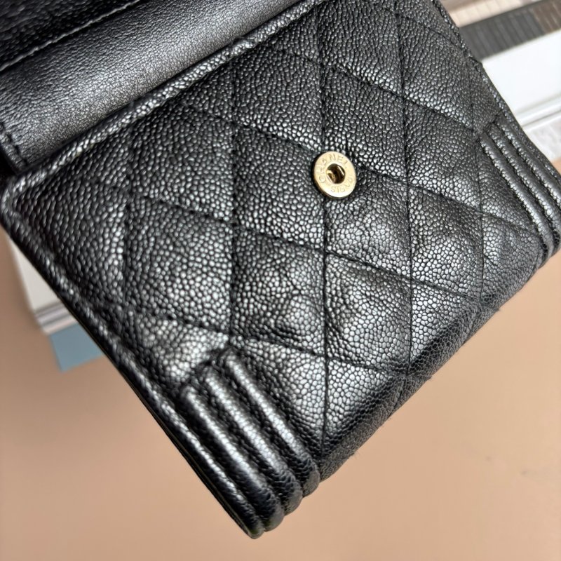 ::CHANEL:: BOY 金釦經典小型口蓋皮夾-18