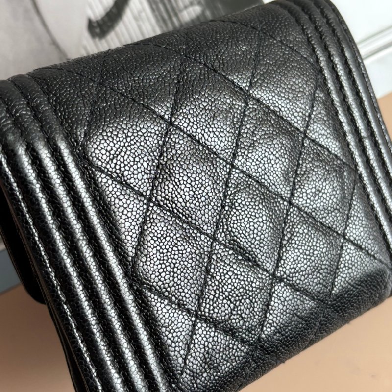 ::CHANEL:: BOY 金釦經典小型口蓋皮夾-21