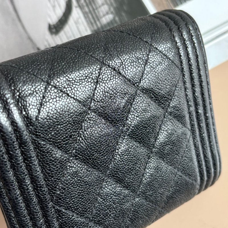 ::CHANEL:: BOY 金釦經典小型口蓋皮夾-23