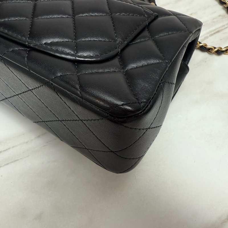 Chanel 香奈兒 經典菱格紋 CF 20  Mini Coco Classis Flap 金手柄 黑金-9