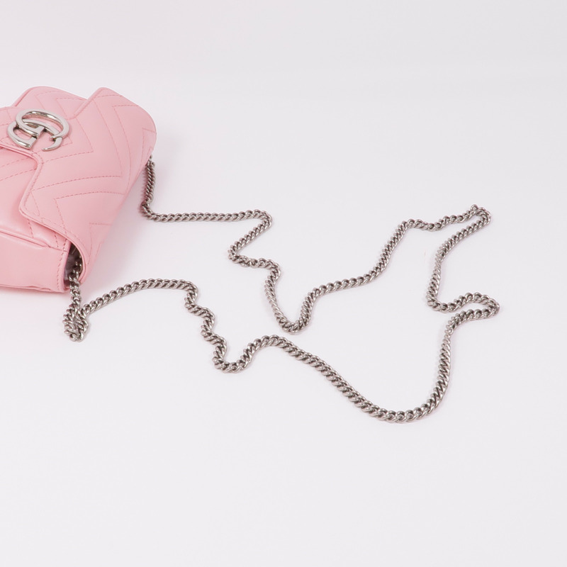 GUCCI 牛皮皮革Marmont Mini銀扣鏈帶肩背袋-4