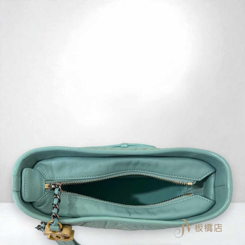 chanel 湖水藍揉製牛皮菱格小號流浪包A91810-5