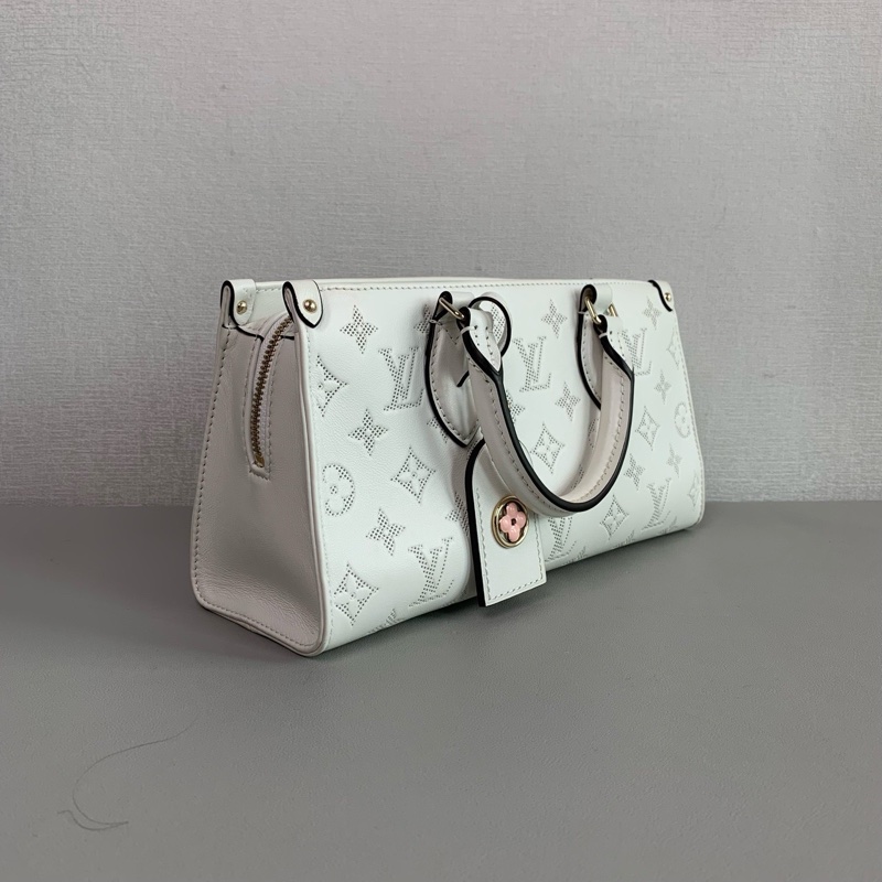 Louis Vuitton onthego east west 情人節限定 手提 斜挎包 🤍-2