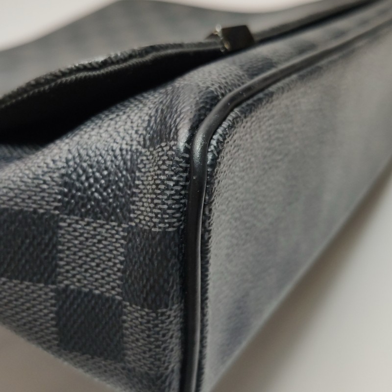 Louis Vuitton N41029 DISTRICT 黑色棋盤格肩背包 斜背包-7