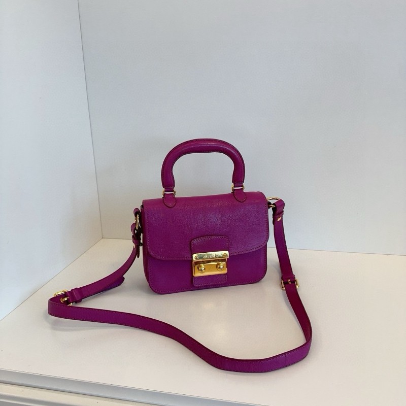 MiuMiu繆繆 海葵紫 牛皮豬鼻子金扣手提包 肩背包斜背包 郵差包-0