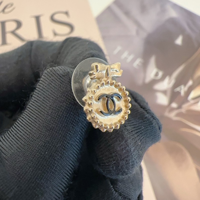 Chanel 香奈兒金色蝴蝶結🎀雙C logo耳釘 甜美基礎款💕很百搭-6