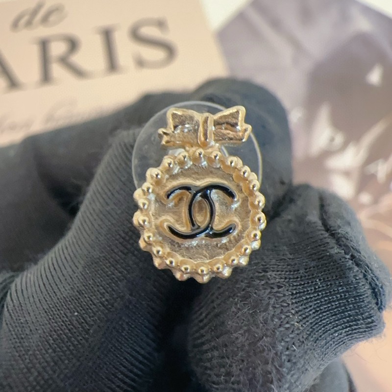 Chanel 香奈兒金色蝴蝶結🎀雙C logo耳釘 甜美基礎款💕很百搭-7