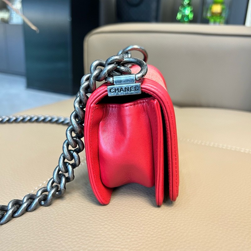 CHANEL香奈兒❤️限量珍珠魚皮拼紅色羊皮復古銀mini leboy鏈條 肩背包斜背包-2
