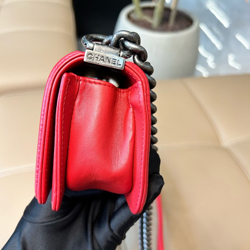 CHANEL香奈兒❤️限量珍珠魚皮拼紅色羊皮復古銀mini leboy鏈條 肩背包斜背包-9