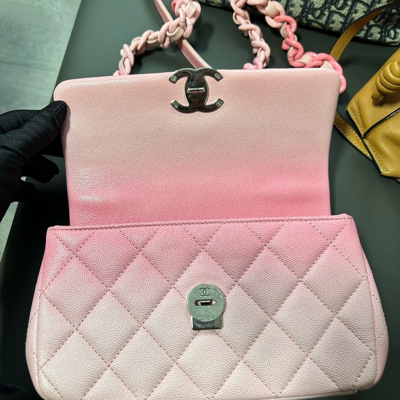 CHANEL香奈兒 24C早春度假系列 粉色漸變荔枝紋大mini 晶片款-16
