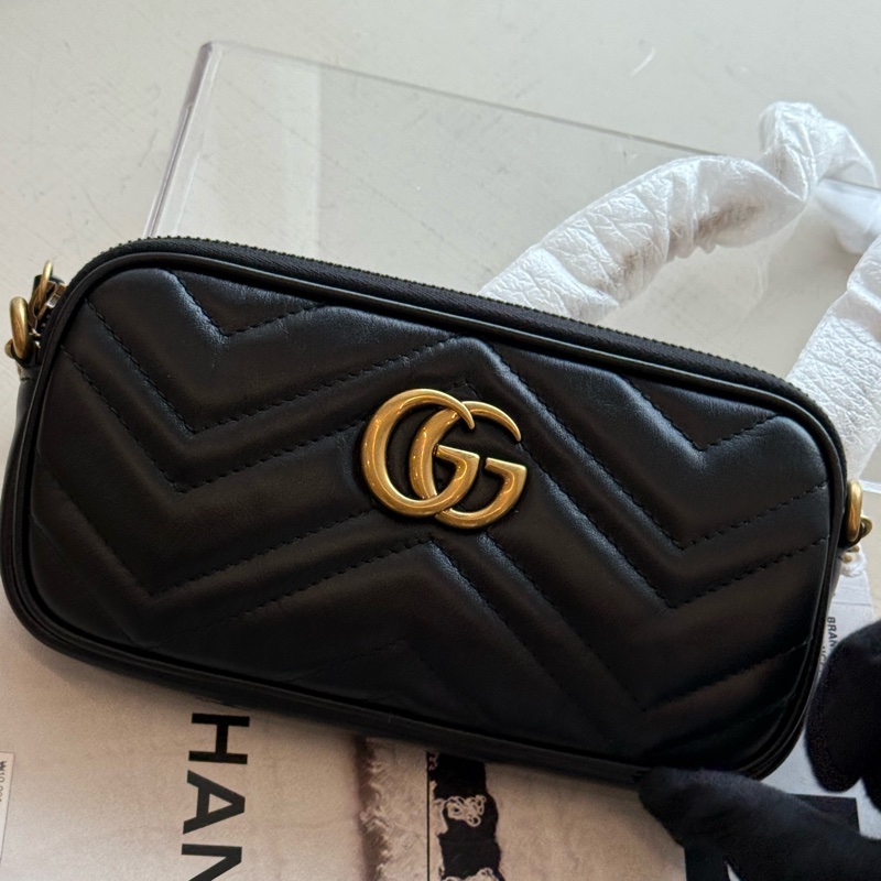 Gucci 黑色愛心拉鍊WOC-0