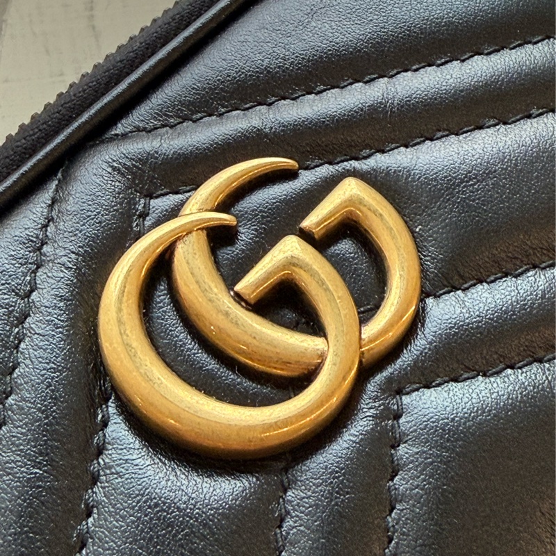 Gucci 黑色愛心拉鍊WOC-3