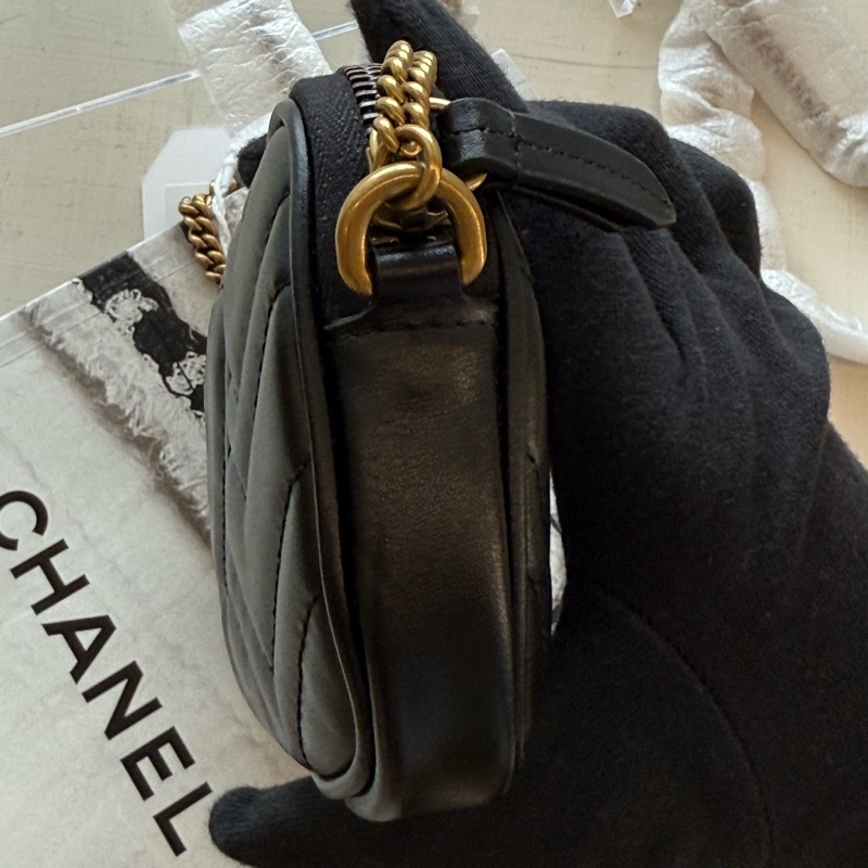 Gucci 黑色愛心拉鍊WOC-4