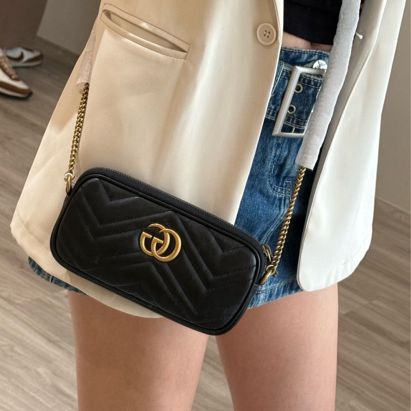 Gucci 黑色愛心拉鍊WOC-14