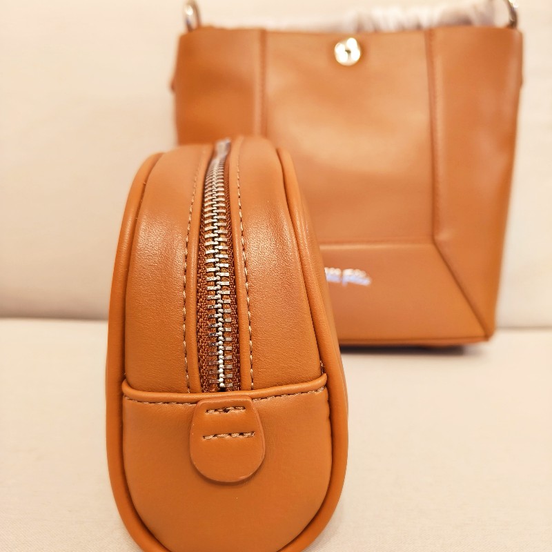 Folli Follie牛皮水桶子母包-15