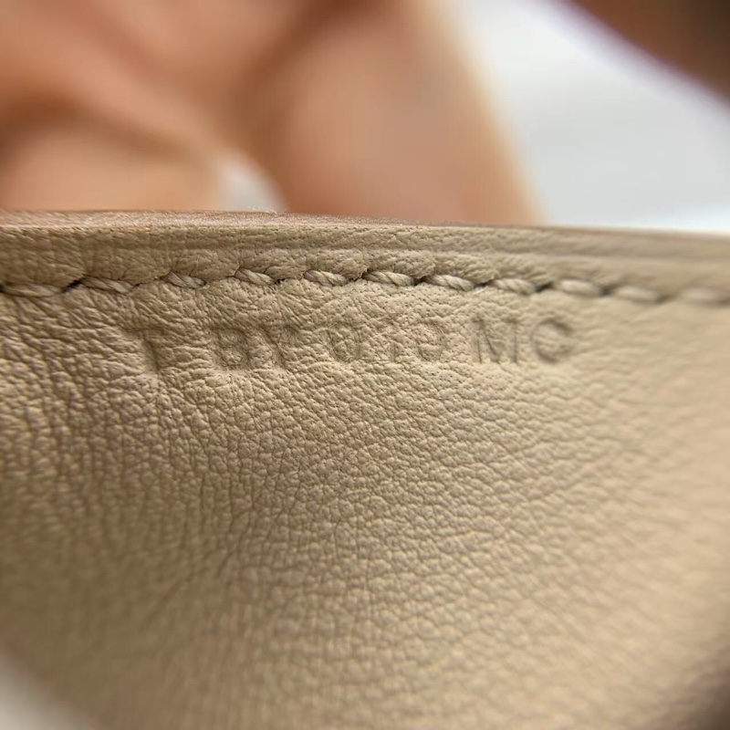 Hermes/愛馬仕 是時候換新包啦 Hermes愛馬仕Toolbox20牛奶盒子 风衣灰色 銀扣，T刻，swift 皮-4