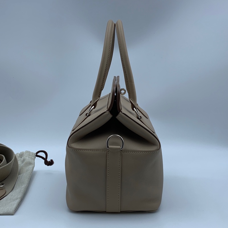 Hermes/愛馬仕 是時候換新包啦 Hermes愛馬仕Toolbox20牛奶盒子 风衣灰色 銀扣，T刻，swift 皮-6