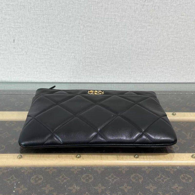 CHANEL黑金菱格紋19bag手拿包 18*20 98新配件塵袋-3