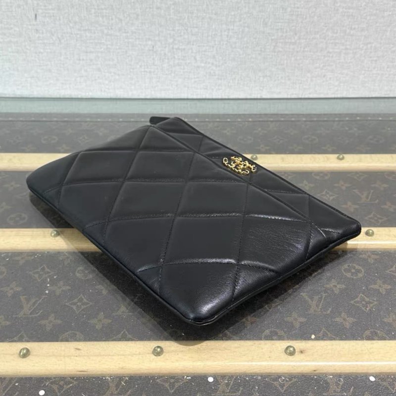 CHANEL黑金菱格紋19bag手拿包 18*20 98新配件塵袋-4