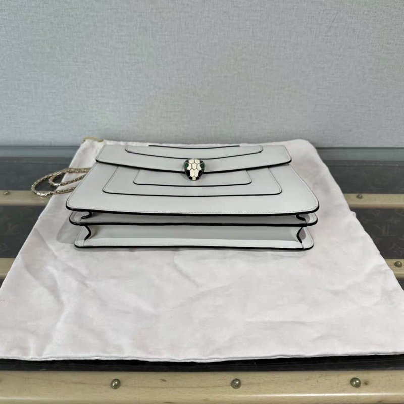 BVLGARI 奶昔白中號蛇頭鏈條包27*18*5 98新配件塵袋盒子-3