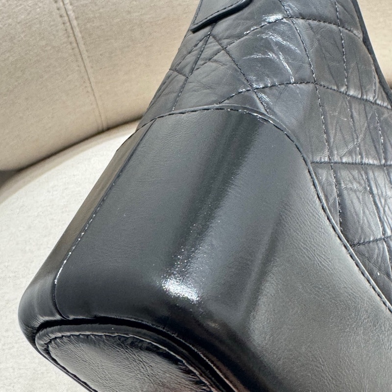 CHANEL黑色流浪包新中號-5