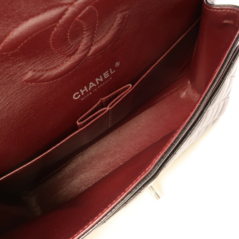 CHANEL 牛皮皮革Classic 25銀扣鏈帶肩背袋-9