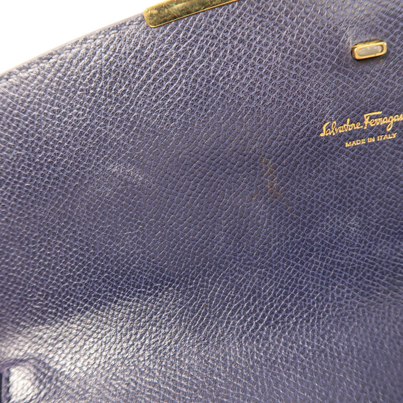 Salvatore Ferragamo 牛皮皮革Clutch Bag金扣鏈帶肩背袋-13