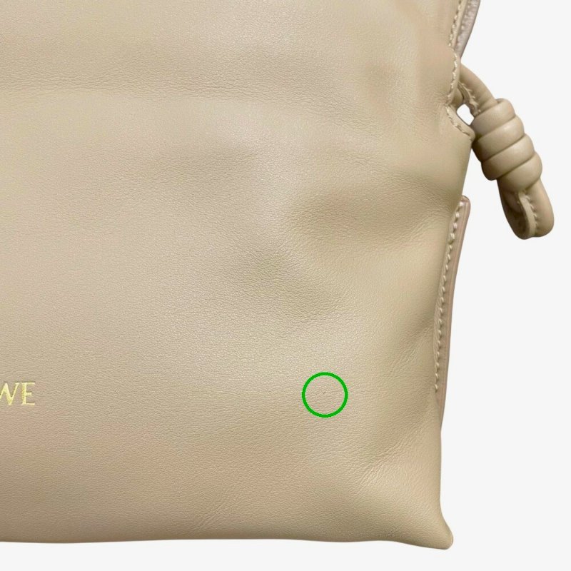 【LOEWE 羅威】全新福利品 Mini Flamenco Clutch 迷你 扭結束口 皮革 手拿包 肩背包 斜背包 沙色-1