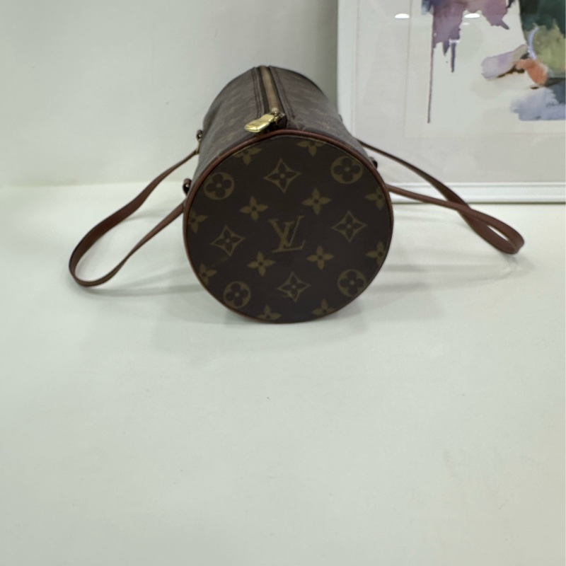 LV老花巴比龍圓筒包手拿包，經典老花配紅色皮質飾邊，尺寸26*13cm 原始成色無破無裂-4