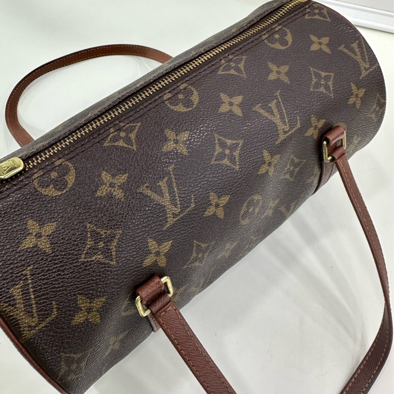 LV老花巴比龍圓筒包手拿包，經典老花配紅色皮質飾邊，尺寸26*13cm 原始成色無破無裂-6