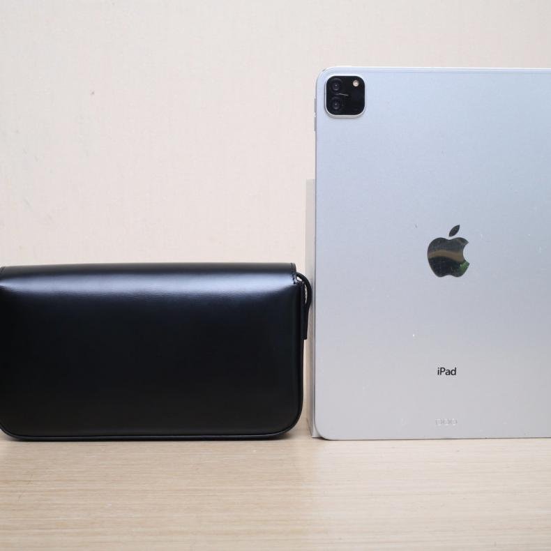 Triomphe 凱旋門 金屬鎖扣 橫版 肩背包 20 肩帶款 黑色 皮革C 金扣-1